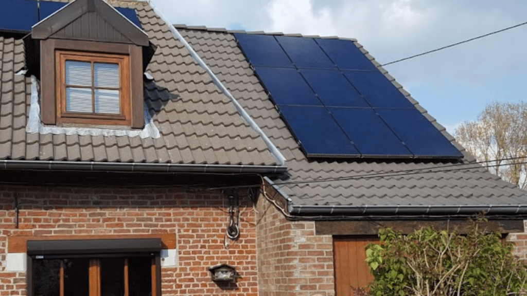 découvrez tout ce qu'il faut savoir sur la norme photovoltaïque, ses exigences, son importance pour la qualité et la sécurité des installations solaires, ainsi que les avantages qu'elle offre pour une énergie durable et respectueuse de l'environnement.