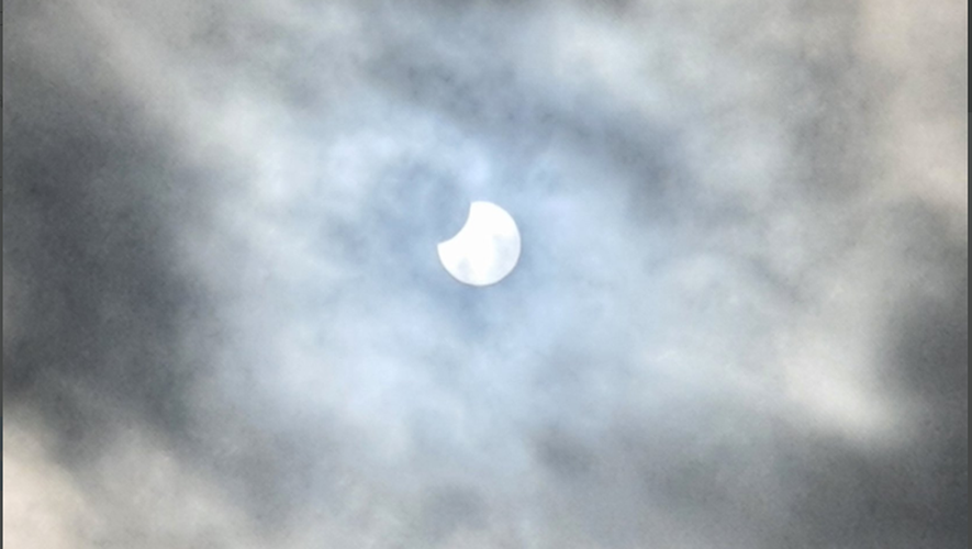 découvrez le nuage solaire, un phénomène fascinant qui influence l'énergie solaire et le climat terrestre. explorez son impact sur les technologies renouvelables et comment il façonne notre avenir énergétique.