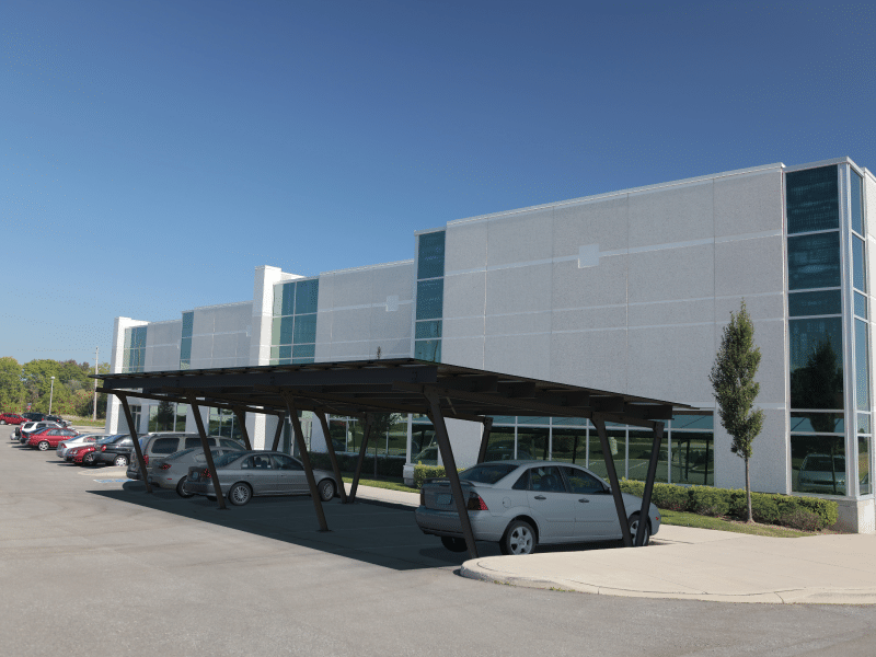 découvrez l'ombrière solaire, une solution innovante alliant énergie renouvelable et protection solaire. idéale pour les parkings et espaces publics, elle permet de recharger vos véhicules électriques tout en offrant un abri efficace contre les intempéries. optez pour une installation écologique et esthétique qui contribue à la transition énergétique.