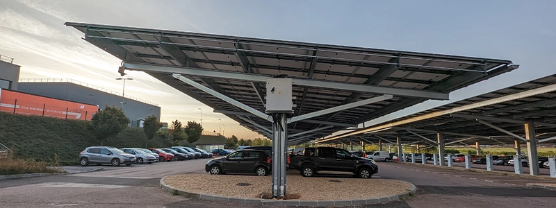 découvrez l'ombrière, une structure innovante qui allie esthétique et fonctionnalité. protège du soleil tout en créant un espace agréable, idéale pour les espaces urbains et jardins. apprenez-en plus sur ses avantages et ses applications dans l'aménagement extérieur.