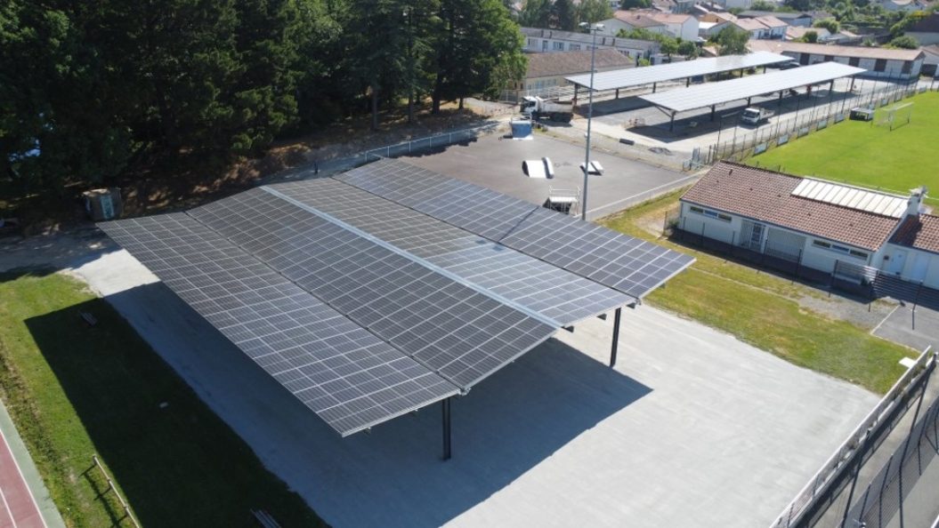 découvrez les avantages des ombrières photovoltaïques, une solution innovante alliant protection solaire et production d'énergie renouvelable pour espaces publics et privés.