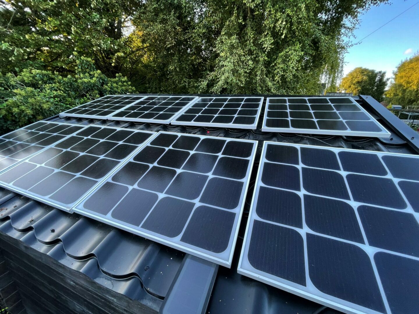 découvrez les principes de l'orientation solaire pour maximiser l'efficacité énergétique de votre maison. apprenez à tirer parti de la lumière naturelle pour améliorer le confort, réduire les coûts de chauffage et créer un espace de vie harmonieux. explorez des conseils pratiques pour optimiser l'agencement de votre habitat selon les mouvements du soleil.