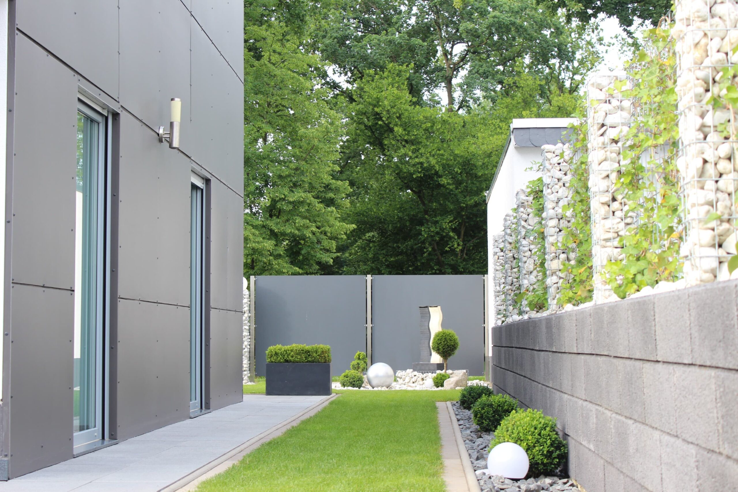 découvrez notre sélection de panneaux de façade, alliant esthétique et durabilité, pour embellir et protéger vos bâtiments. idéals pour tout projet de construction ou de rénovation, nos panneaux offrent une grande variété de styles et de matériaux pour répondre à vos besoins.