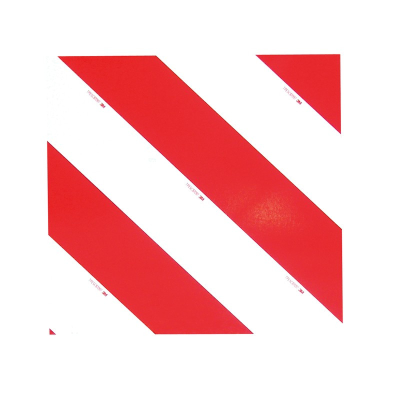découvrez le panneau rouge, symbole d'alerte et de sécurité. explorez son utilisation dans divers contextes, des routes aux signalétiques, et comprenez son importance pour garantir la sécurité publique.