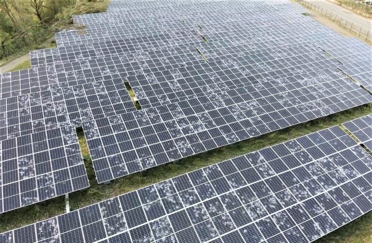 découvrez nos panneaux solaires de 1m², idéaux pour optimiser votre consommation d'énergie tout en réduisant votre empreinte carbone. profitez d'une installation facile et d'un rendement optimal pour alimenter vos espaces tout en préservant la planète.