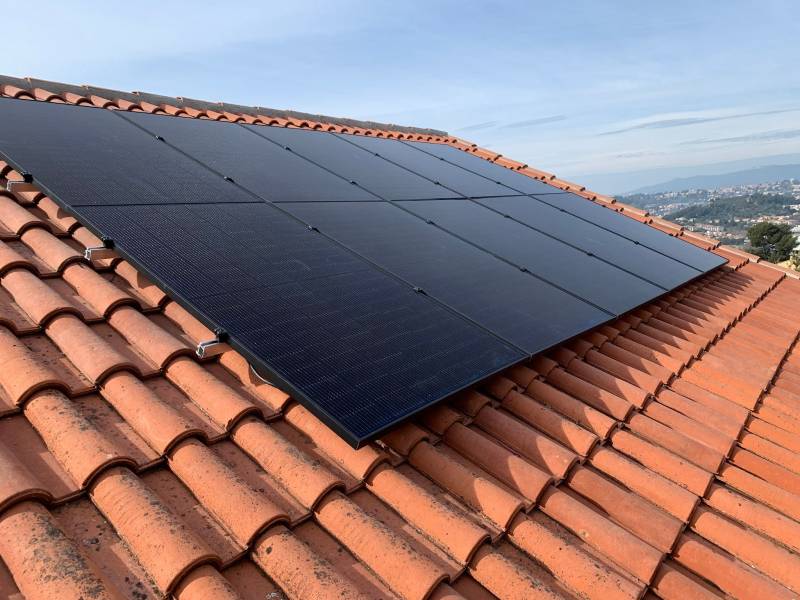 découvrez notre panneau solaire 3 kwc, idéal pour optimiser votre production d'énergie renouvelable. profitez d'une solution efficace et écologique pour diminuer vos factures d'électricité tout en contribuant à la protection de l'environnement. facile à installer et durable, ce panneau est parfait pour les maisons et les petites entreprises.