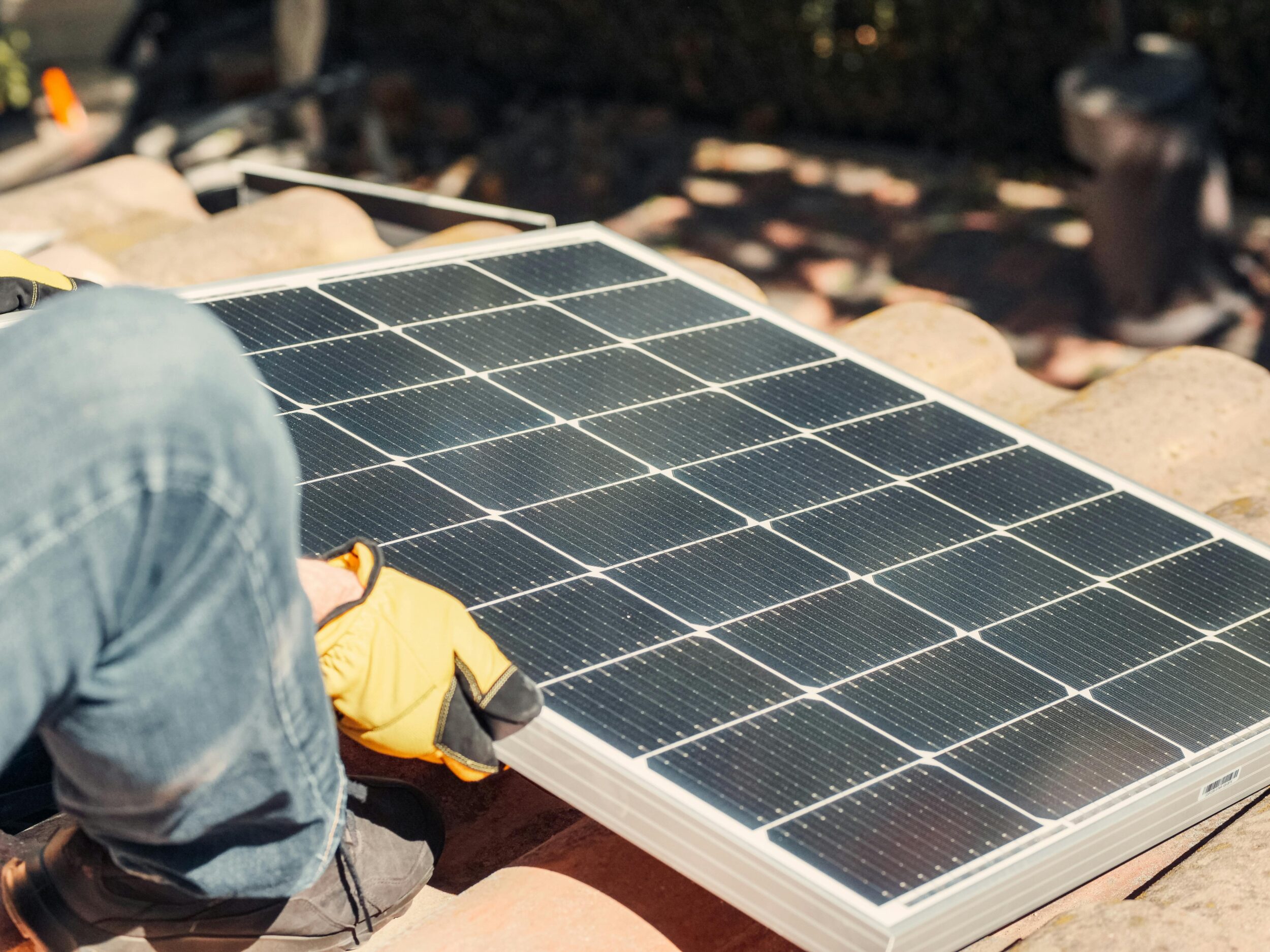 découvrez les avantages des panneaux solaires pour une énergie renouvelable et économique. apprenez comment ils peuvent réduire votre facture d'électricité tout en respectant l'environnement.