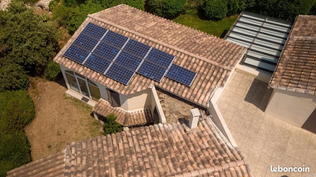 découvrez notre panneau solaire de 9 kwc, idéal pour maximiser votre production d'énergie renouvelable. efficacité, durabilité et économies sur vos factures d'électricité. optez pour une solution écologique et performante dès aujourd'hui !