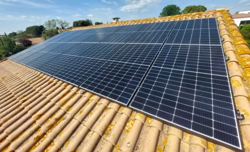 découvrez notre panneau solaire 9kw, une solution efficace et durable pour réduire vos factures d'énergie tout en préservant l'environnement. idéal pour les maisons et les entreprises, ce système photovoltaïque offre une performance optimale et un retour sur investissement rapide.