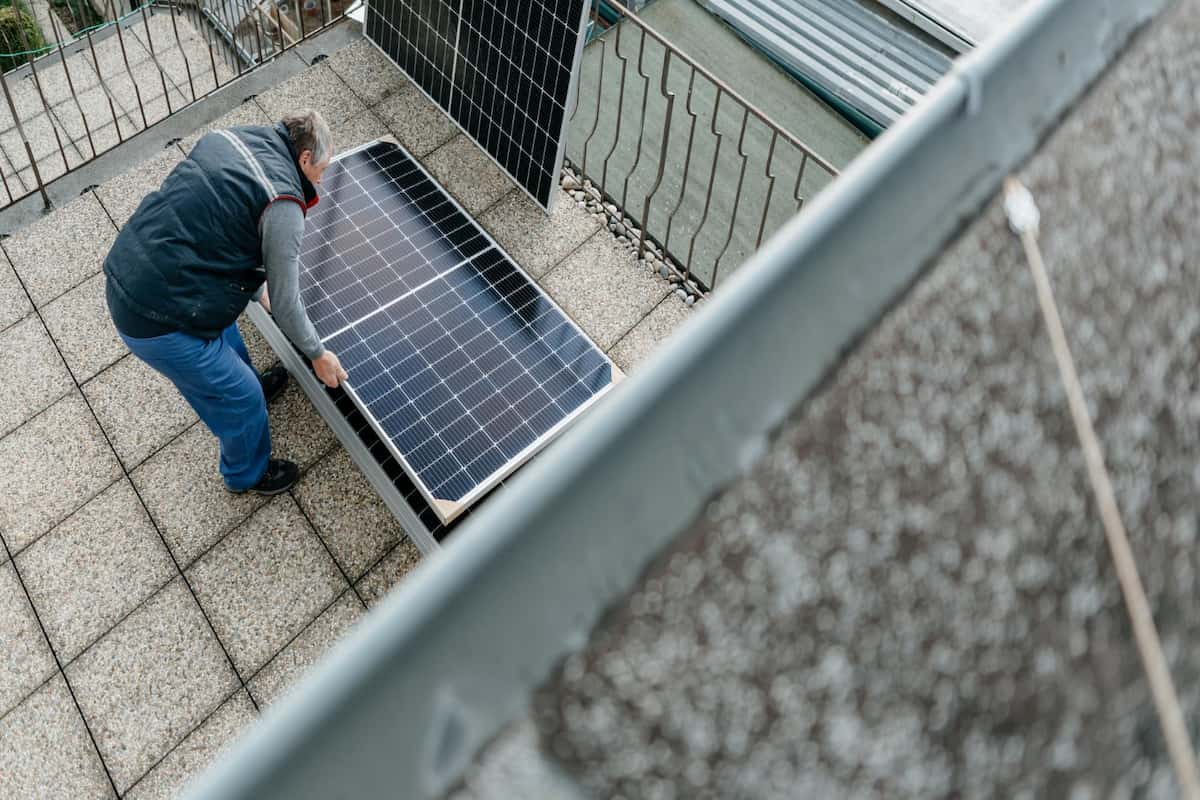 découvrez les avantages des panneaux solaires au sol pour une production d'énergie renouvelable optimale. idéaux pour maximiser l'ensoleillement, ces systèmes vous permettent de réduire votre facture d'électricité tout en respectant l'environnement. informez-vous sur l'installation et les bénéfices d'un tel choix pour votre maison ou entreprise.