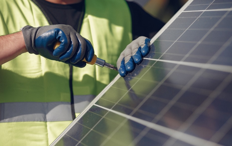 découvrez les avantages des panneaux solaires en auvergne. énergie renouvelable, économies sur vos factures et respect de l'environnement : optez pour une solution durable qui valorise votre habitation tout en préservant notre planète.