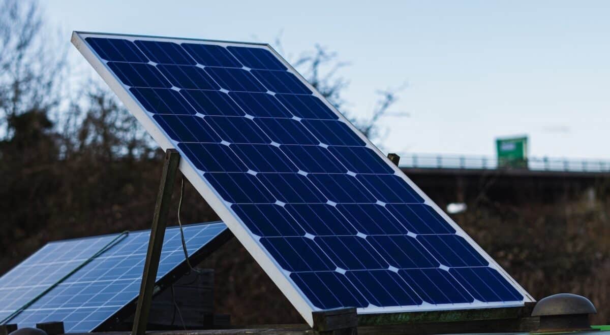 découvrez comment un panneau solaire frigo peut révolutionner votre consommation d'énergie. profitez d'une solution écologique et économique pour garder vos aliments au frais tout en réduisant votre empreinte carbone.