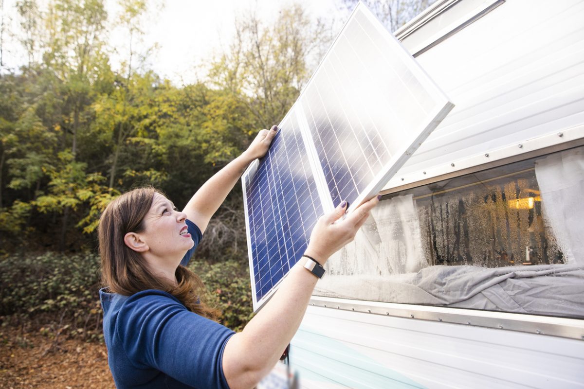 découvrez comment les panneaux solaires pour mobil home peuvent transformer votre expérience de voyage en offrant une source d'énergie renouvelable, économique et écologique. idéaux pour vos vacances en pleine nature, optimisez votre confort tout en respectant l'environnement.