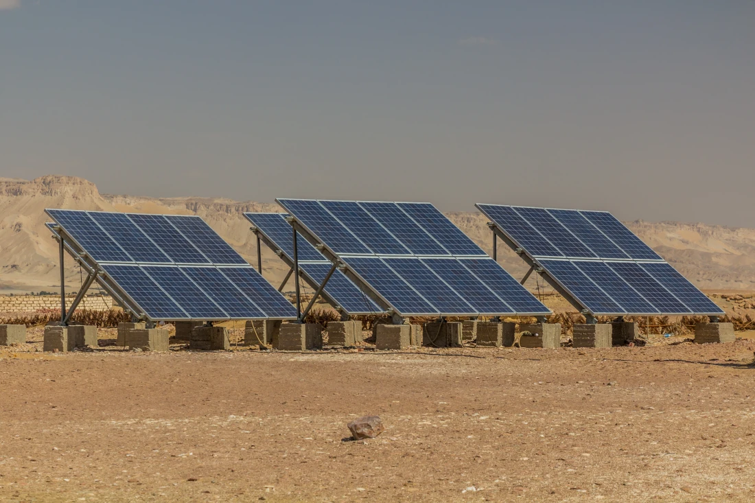 découvrez ce que signifie un panneau solaire non constructible : une solution innovante pour produire de l'énergie renouvelable sans nécessiter des travaux d'urbanisme. informez-vous sur les avantages et les applications possibles de cette technologie respectueuse de l'environnement.