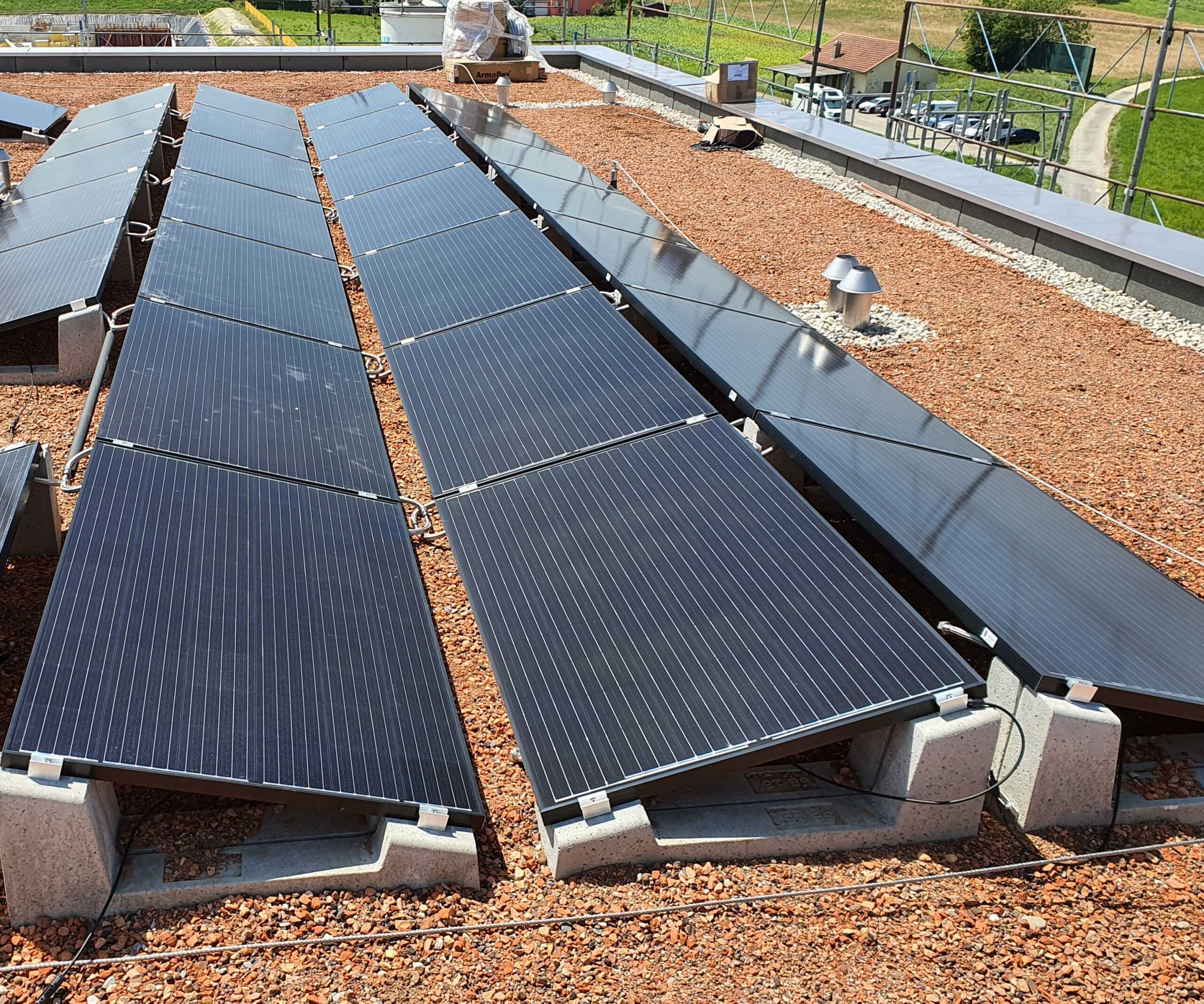 découvrez les avantages des panneaux solaires pour l'orientation ouest. optimisez votre consommation d'énergie solaire en installant des panneaux photovoltaïques adaptés à votre région et profitez d'une source d'énergie renouvelable et économique. explorez les solutions innovantes pour maximiser votre rendement énergétique.