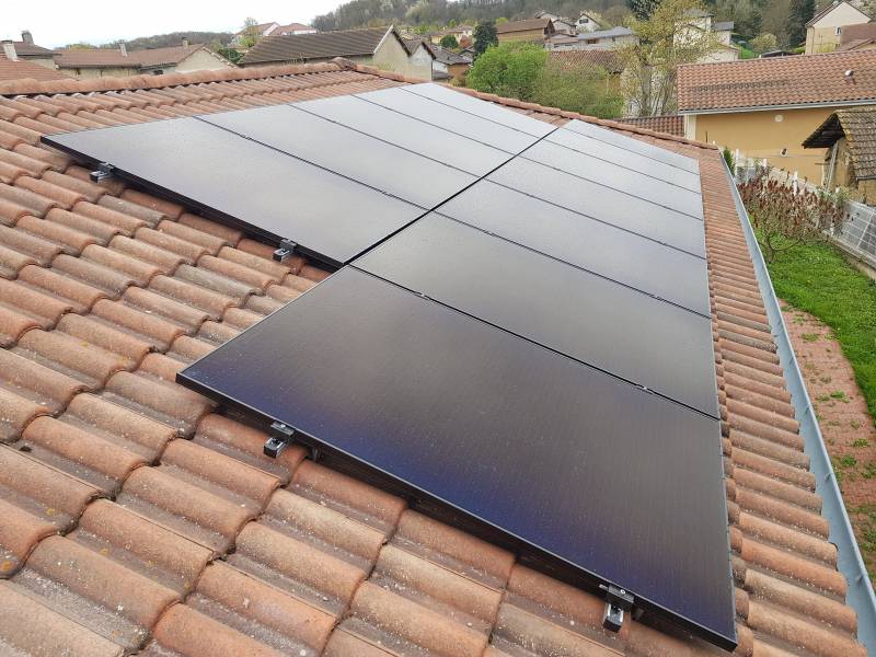 découvrez les avantages des panneaux solaires orientés à l'ouest pour optimiser la production d'énergie solaire dans votre maison. apprenez comment maximiser votre efficacité énergétique et réduire vos factures grâce à une installation adaptée à votre emplacement.