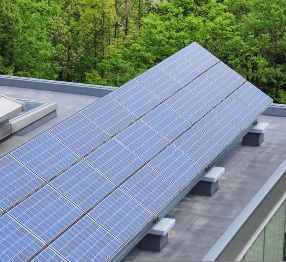 découvrez comment installer des panneaux solaires sur votre terrasse pour profiter d'une énergie renouvelable et réduire vos factures d'électricité. transformez votre espace extérieur en une source d'énergie durable tout en ajoutant une touche moderne à votre maison.
