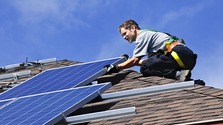 découvrez les avantages des panneaux solaires pour toiture : une solution écologique et économique pour produire votre propre électricité tout en valorisant votre maison. informez-vous sur l'installation, les aides financières disponibles et les bénéfices d'une énergie renouvelable.