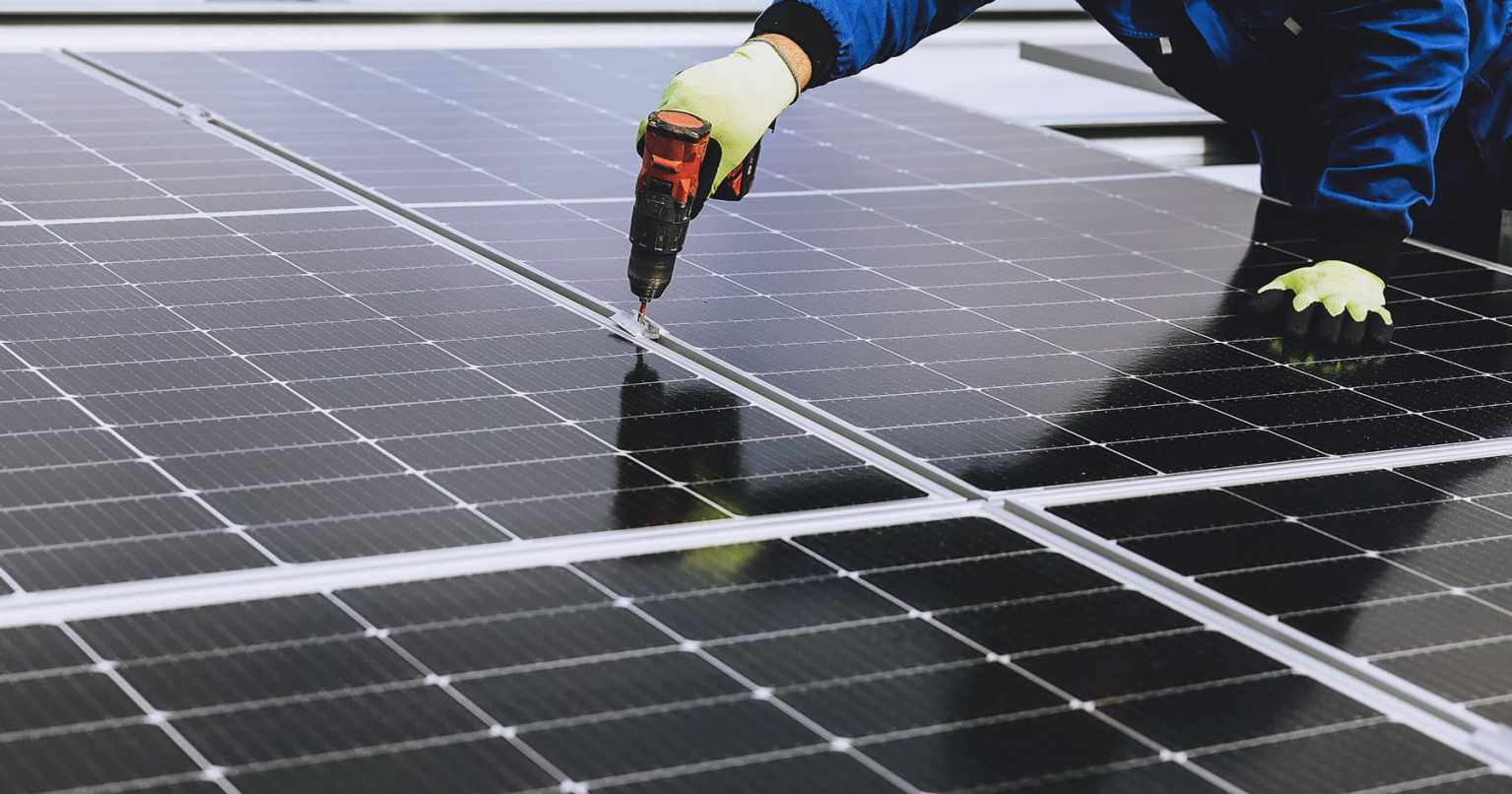 découvrez les avantages des panneaux solaires pour une énergie renouvelable et économique. transformez votre maison en une source d'énergie durable tout en réduisant votre empreinte carbone.