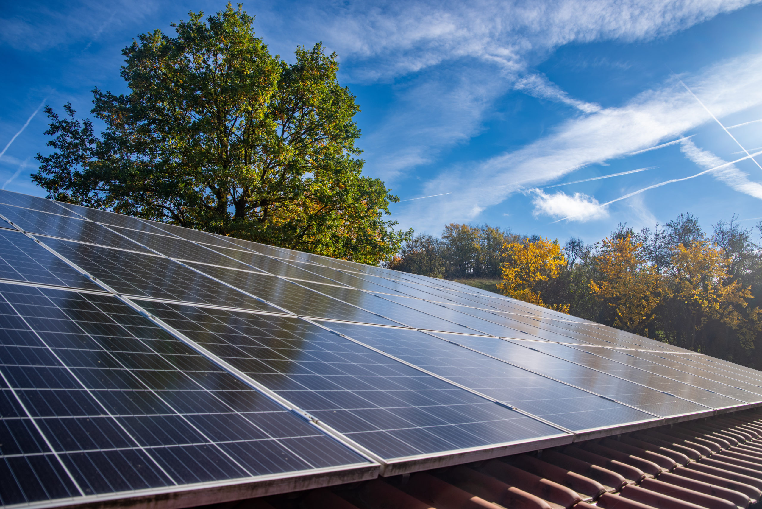 découvrez les avantages des panneaux solaires pour votre maison : énergie renouvelable, réduction des factures d'électricité et impact positif sur l'environnement. investissez dans un avenir durable avec nos solutions solaires innovantes.