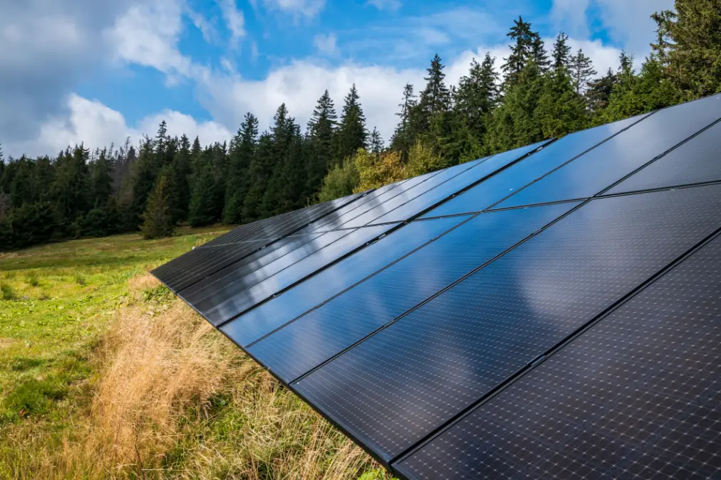 découvrez les avantages des panneaux solaires au sol pour optimiser votre production d'énergie renouvelable. idéaux pour les terrains non utilisés, ces systèmes écologiques permettent de réduire vos factures d'électricité tout en préservant l'environnement. informez-vous sur l'installation, le coût et les bénéfices des panneaux solaires au sol.