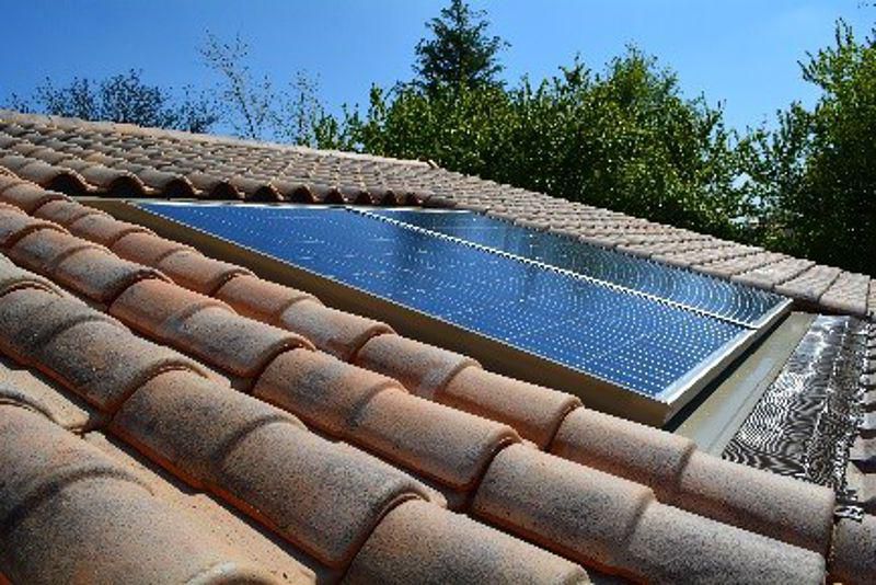 découvrez comment les panneaux solaires en bretagne peuvent réduire votre facture d'électricité tout en préservant l'environnement. profitez d'une énergie renouvelable adaptée à votre région grâce à nos solutions sur mesure !