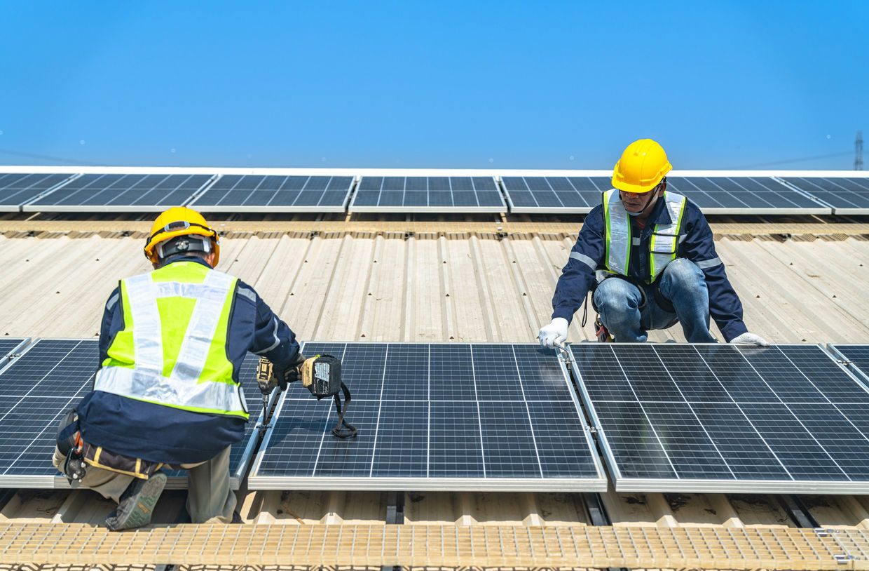 découvrez les avantages des panneaux solaires en série pour maximiser votre production d'énergie renouvelable. optez pour une solution écologique et économique qui s'intègre parfaitement dans votre projet d'énergie durable. informez-vous sur les dernières technologies et optimisez vos investissements avec des systèmes photovoltaïques performants.
