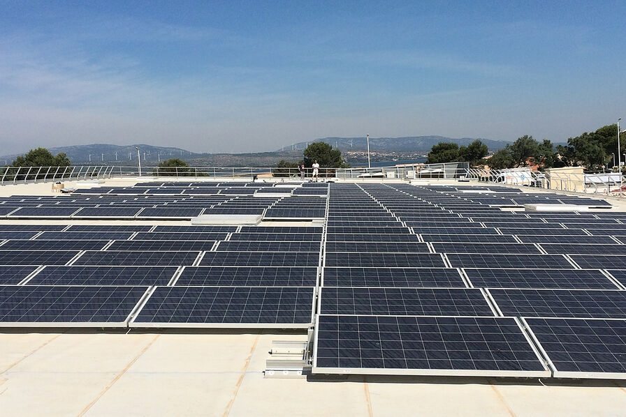 découvrez comment bénéficier de panneaux solaires gratuits avec edf. optimisez votre consommation d'énergie tout en réduisant votre empreinte carbone. profitez d'une solution écologique et économique qui transforme votre toiture en source d'énergie renouvelable.