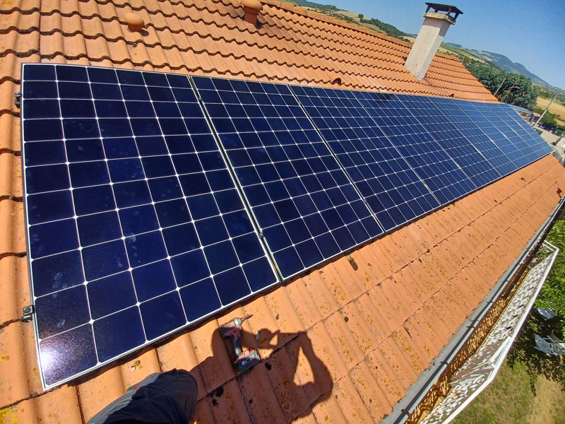 découvrez nos solutions de panneaux solaires à lyon pour réduire votre facture d'électricité et opter pour une énergie renouvelable. profitez de conseils d'experts, d'installations personnalisées et d'un accompagnement complet pour votre projet d'énergie solaire.