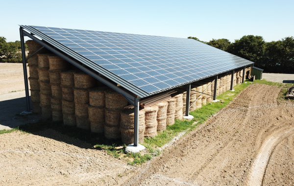 découvrez comment les panneaux solaires peuvent transformer l'agriculture durable. optimisez vos coûts d'énergie tout en réduisant votre empreinte carbone grâce à des solutions photovoltaïques adaptées aux besoins des agriculteurs.