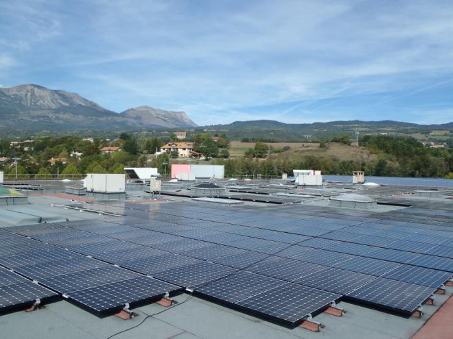 découvrez les avantages des panneaux solaires sur votre toit. augmentez l'efficacité énergétique de votre maison, réduisez vos factures d'électricité et contribuez à la protection de l'environnement. informez-vous sur les meilleures options disponibles dans notre guide complet!