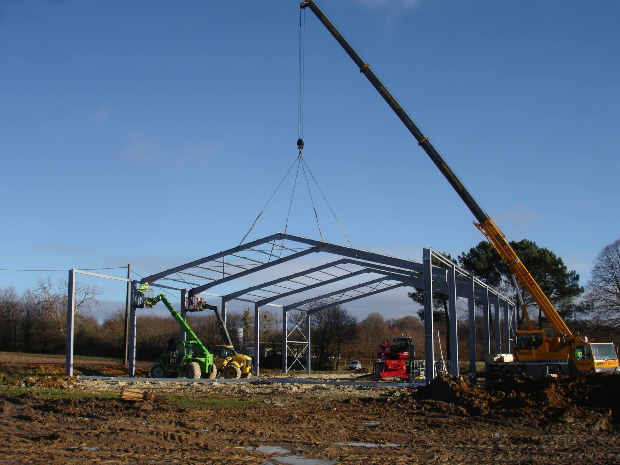 découvrez tout ce qu'il faut savoir sur le permis hangar : conditions, démarches et conseils pratiques pour construire votre hangar en toute légalité. obtenez les informations essentielles pour réaliser votre projet sereinement.