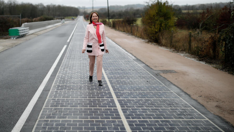 découvrez les solutions photovoltaïques en normandie pour un avenir énergétique durable. explorez les avantages de l'énergie solaire, les installations disponibles et les aides financières pour optimiser votre projet d'énergie renouvelable.