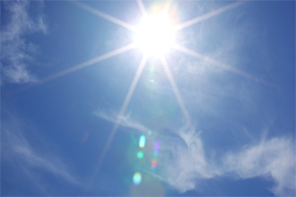 découvrez le poids du soleil, une gigantesque étoile au cœur de notre système solaire. explorez ses caractéristiques, son influence gravitationnelle et son rôle crucial dans l'univers grâce à notre article captivant.