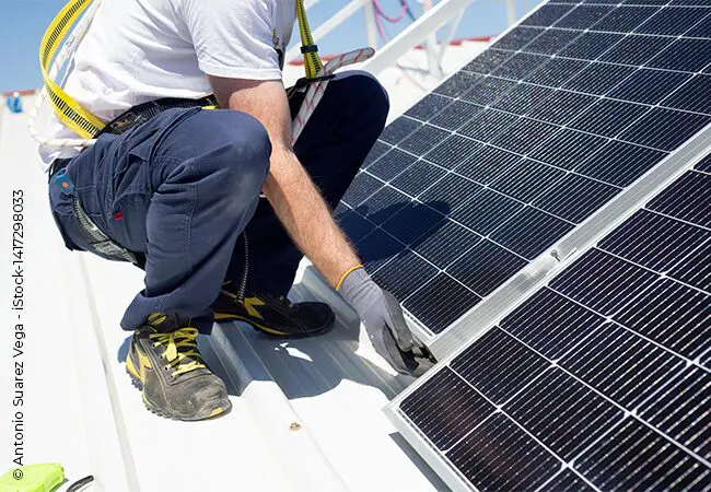 découvrez nos services spécialisés pour la pose de panneaux photovoltaïques. profitez d'une énergie solaire renouvelable et réduisez vos factures d'électricité tout en préservant l'environnement grâce à nos solutions adaptées à vos besoins.
