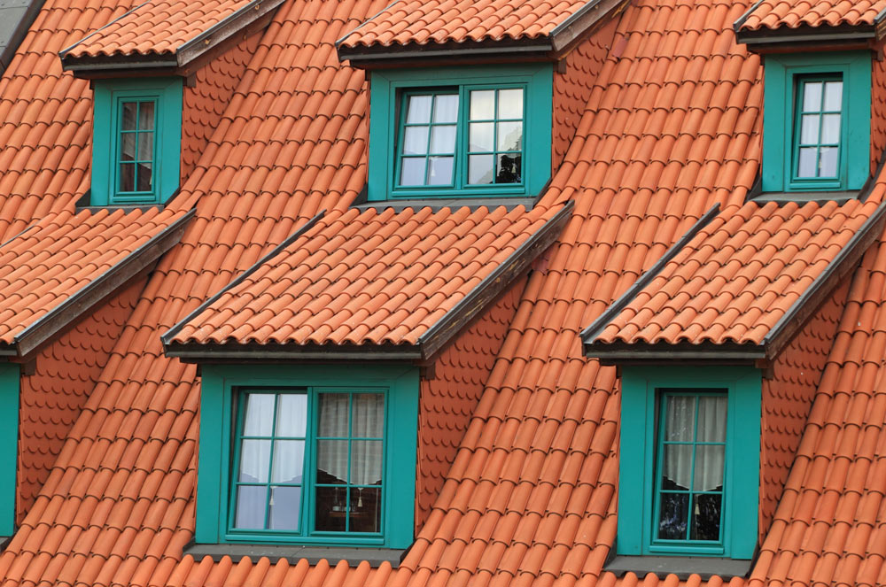 apprenez les étapes essentielles pour poser des tuiles sur votre toit avec notre guide complet. découvrez les techniques, conseils et astuces pour réussir votre projet de toiture avec efficacité et durabilité.