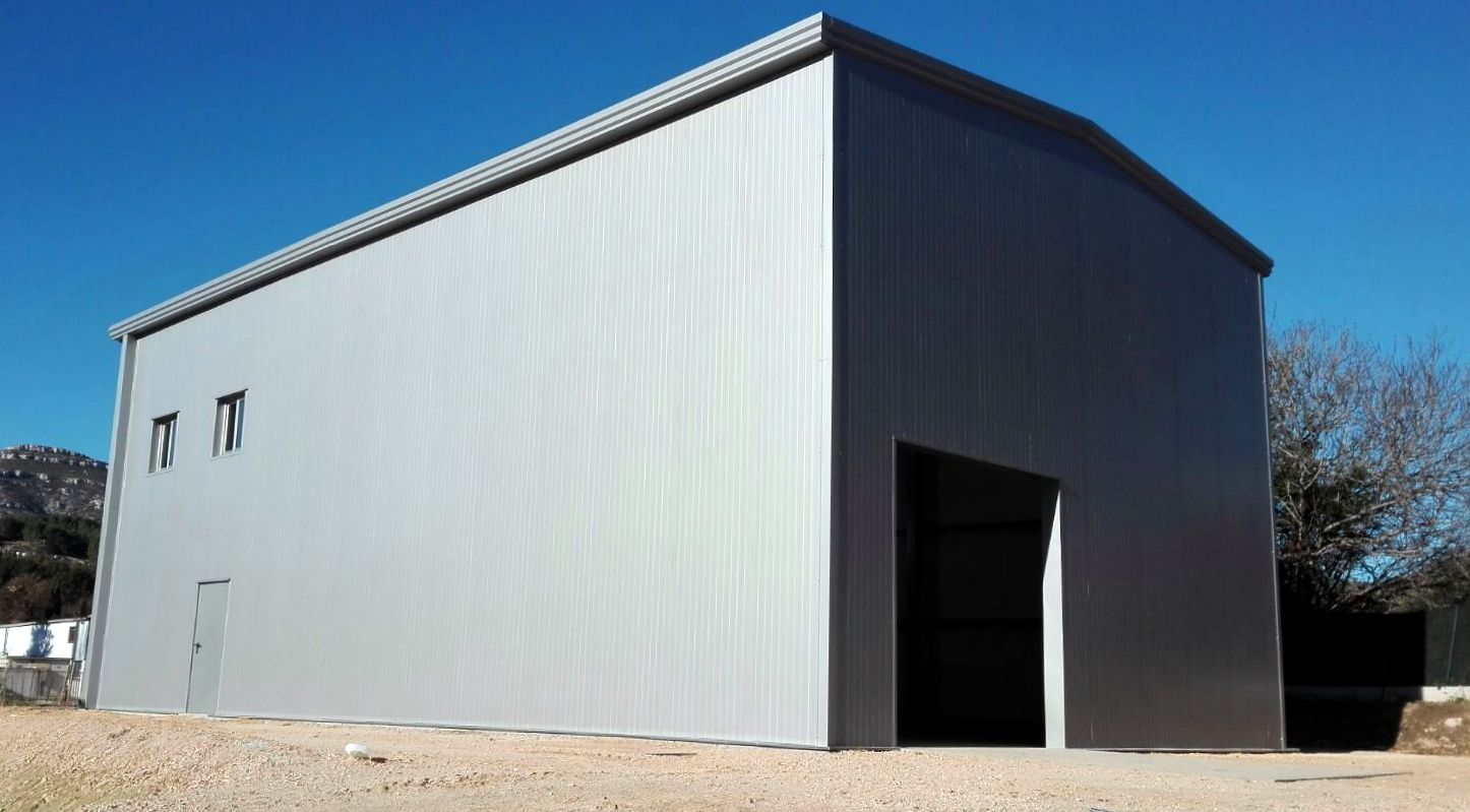découvrez les prix compétitifs pour un hangar isolé de 200m2, idéal pour protéger vos biens et optimiser votre espace de stockage. que ce soit pour un usage professionnel ou personnel, explorez les options et avantages qui s'offrent à vous!