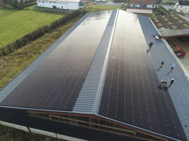 découvrez les prix compétitifs des hangars photovoltaïques (pv) pour optimiser votre production d'énergie solaire. comparez les options disponibles et trouvez la solution idéale pour votre projet, tout en bénéficiant d'avantages économiques et écologiques.