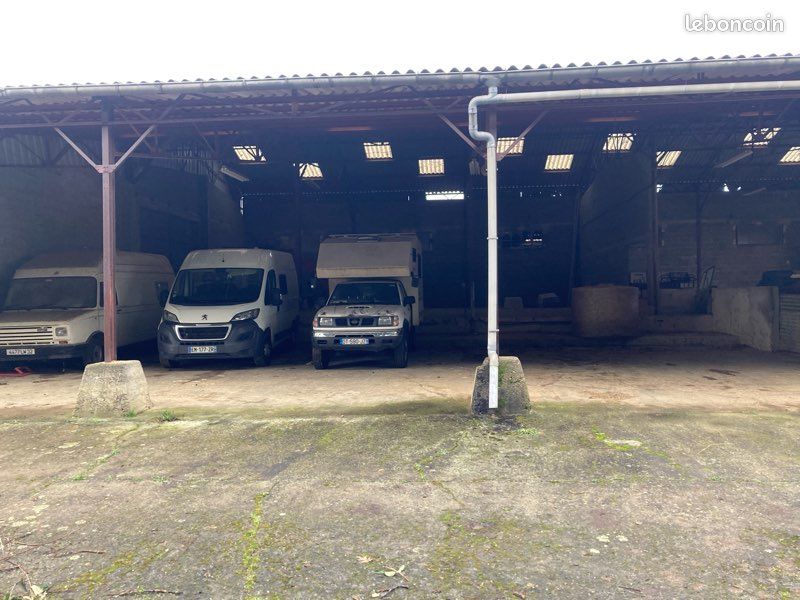 découvrez les prix de location des hangars adaptés à vos besoins. comparez les offres, trouvez le meilleur tarif et optimisez vos espaces de stockage avec nos conseils. obtenez des informations précises pour votre entreprise ou vos projets personnels.