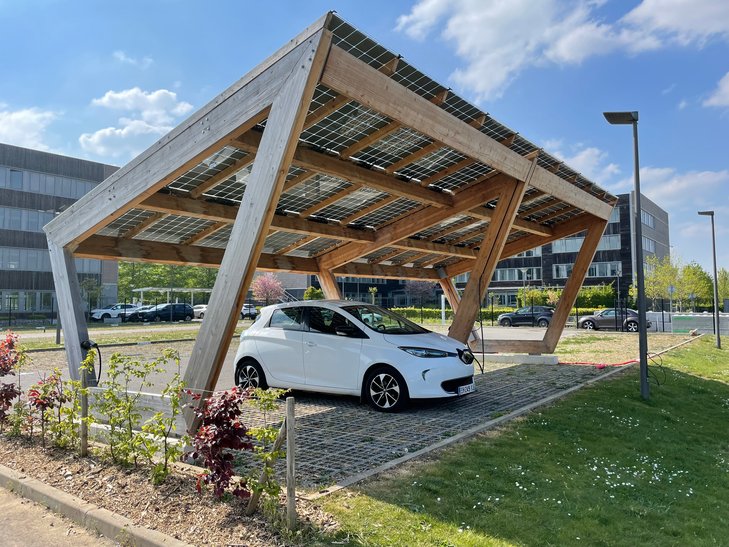découvrez les prix des ombrières photovoltaïques et comment elles peuvent optimiser votre espace tout en produisant de l'énergie solaire. informez-vous sur les coûts d'installation, les variétés disponibles et les avantages écologiques et économiques de cette solution innovante.