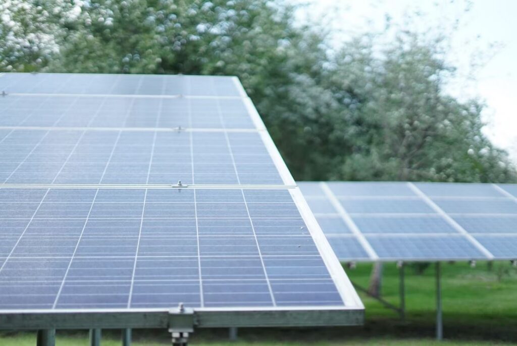 découvrez nos offres compétitives sur les panneaux solaires de 9 kw. obtenez des informations détaillées sur les prix, les avantages et les options d'installation pour optimiser votre consommation d'énergie tout en réduisant vos factures.