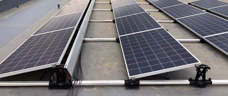 découvrez tout ce qu'il faut savoir sur les prix des panneaux solaires adaptés aux toits plats. comparez les offres, les économies d'énergie et les avantages d'investir dans des panneaux solaires pour votre maison.