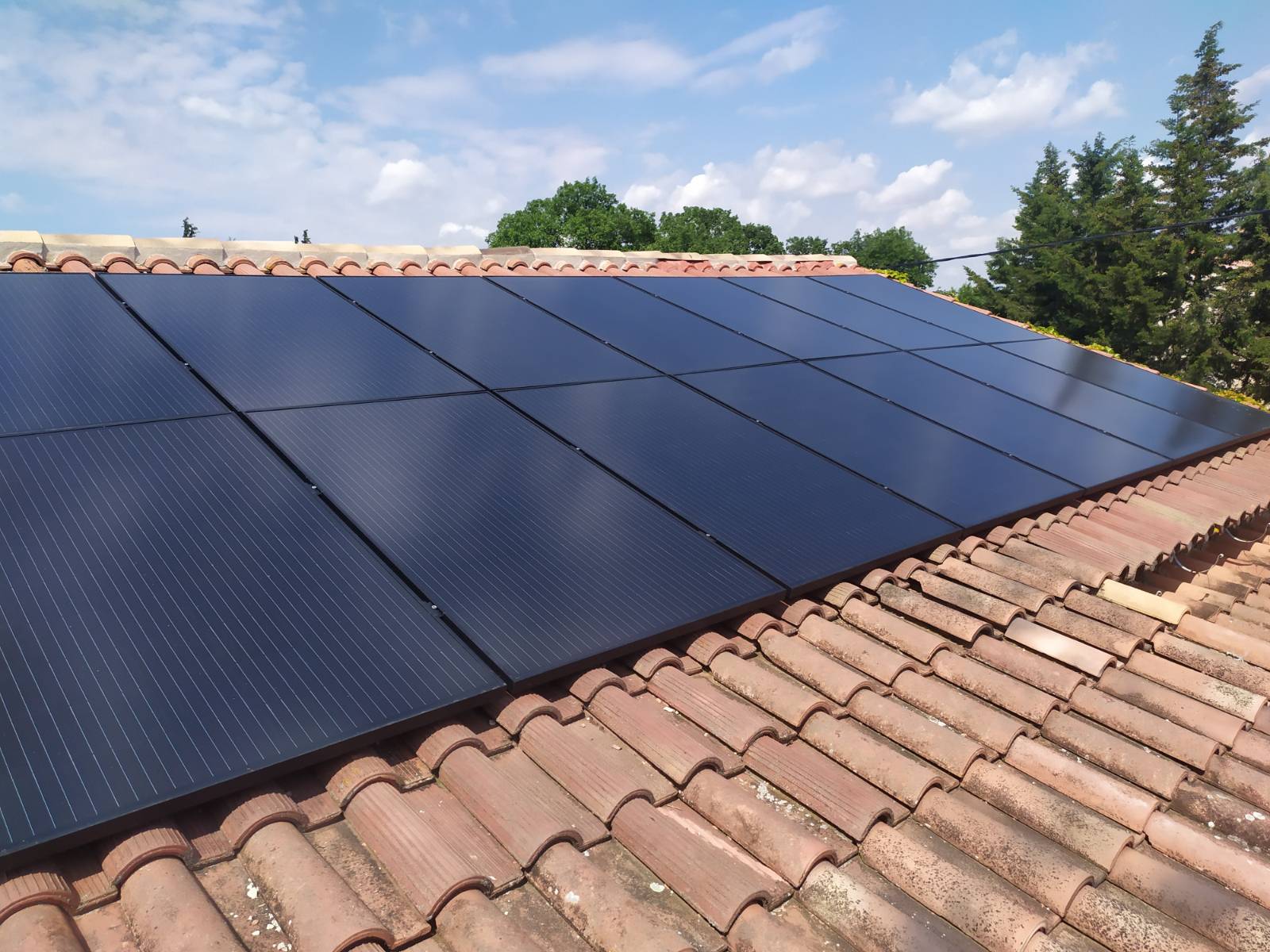 découvrez les prix compétitifs des panneaux solaires de 6 kwc. économisez sur vos factures d'énergie tout en contribuant à la transition énergétique. obtenez un devis personnalisé dès aujourd'hui !