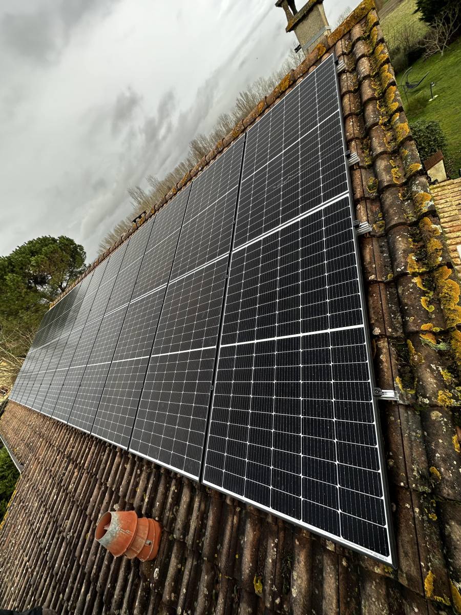 découvrez les prix du photovoltaïque par mètre carré et optimisez vos investissements en énergie renouvelable. comparez les coûts, les subventions et les avantages économiques des panneaux solaires pour une transition énergétique réussie.
