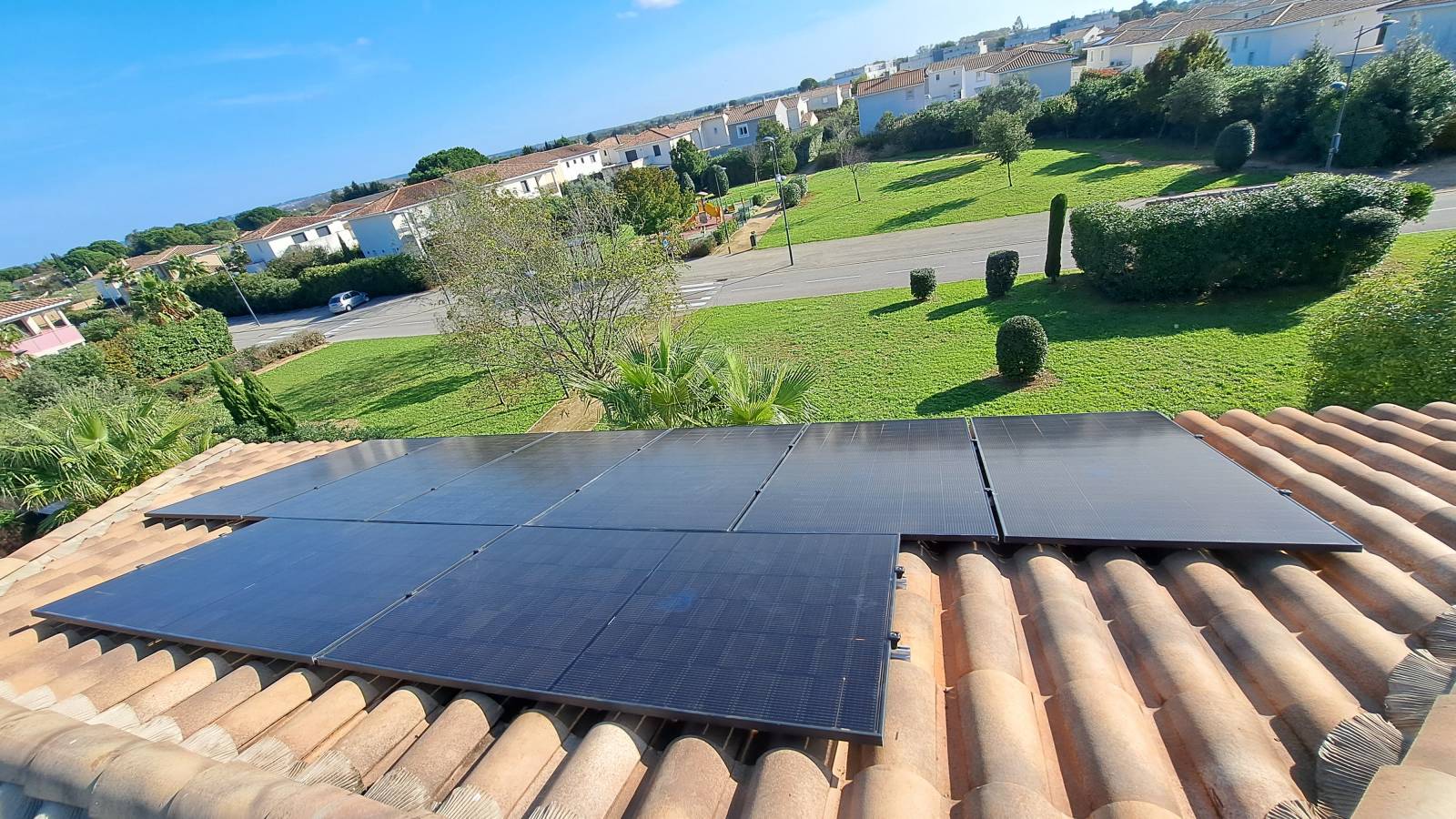 découvrez les tendances et les prévisions pour le prix de rachat des panneaux photovoltaïques en 2025. informez-vous sur les facteurs influençant les tarifs et les opportunités d'investissement dans les énergies renouvelables.