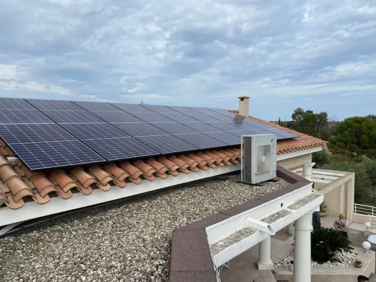 découvrez les prix du solaire en france et informez-vous sur les coûts liés à l'installation de panneaux solaires. profitez de notre guide pour optimiser votre investissement et bénéficier des aides disponibles.