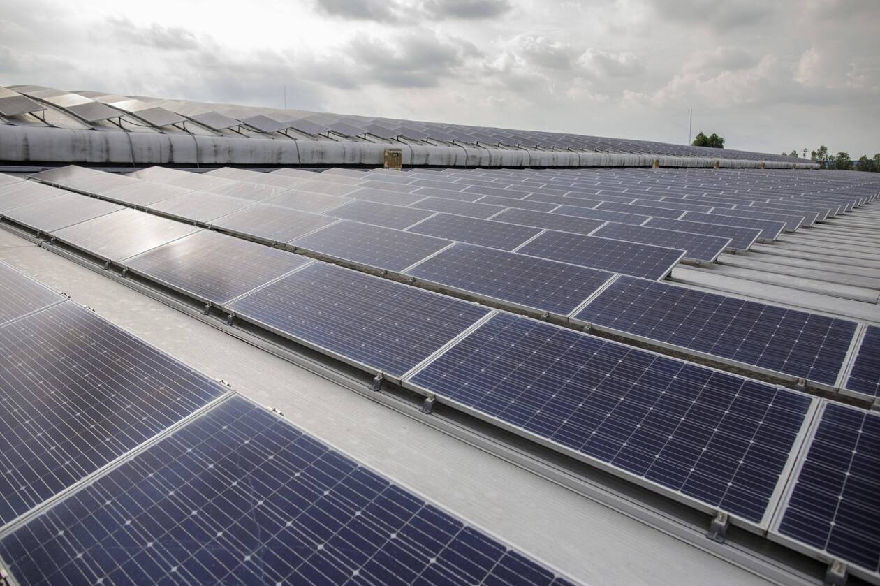 découvrez notre expertise en production de panneaux solaires innovants et durables. nous vous accompagnons dans la transition énergétique avec des solutions adaptées pour une énergie renouvelable et efficace.