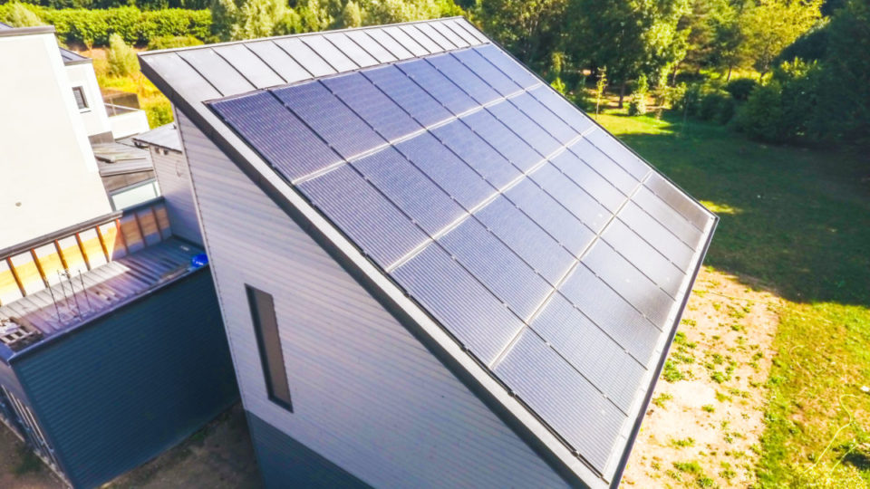 découvrez comment produire votre propre électricité grâce à des solutions simples et efficaces. apprenez les techniques d'autoproduction d'énergie renouvelable pour réduire vos factures et contribuer à un avenir durable.