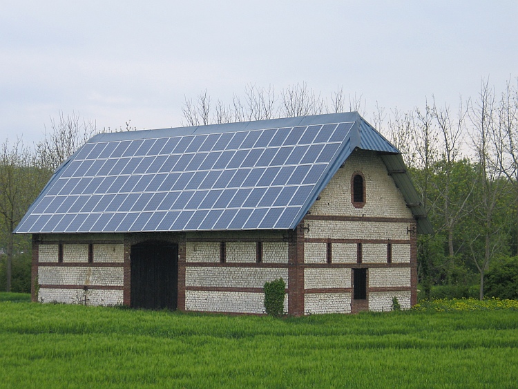 découvrez notre système photovoltaïque de 3 kwc, idéal pour optimiser votre consommation d'énergie. profitez d'une solution écologique et économique qui vous permet de réduire vos factures d'électricité tout en contribuant à la transition énergétique. informations sur l'installation, les performances et les avantages de l'énergie solaire.
