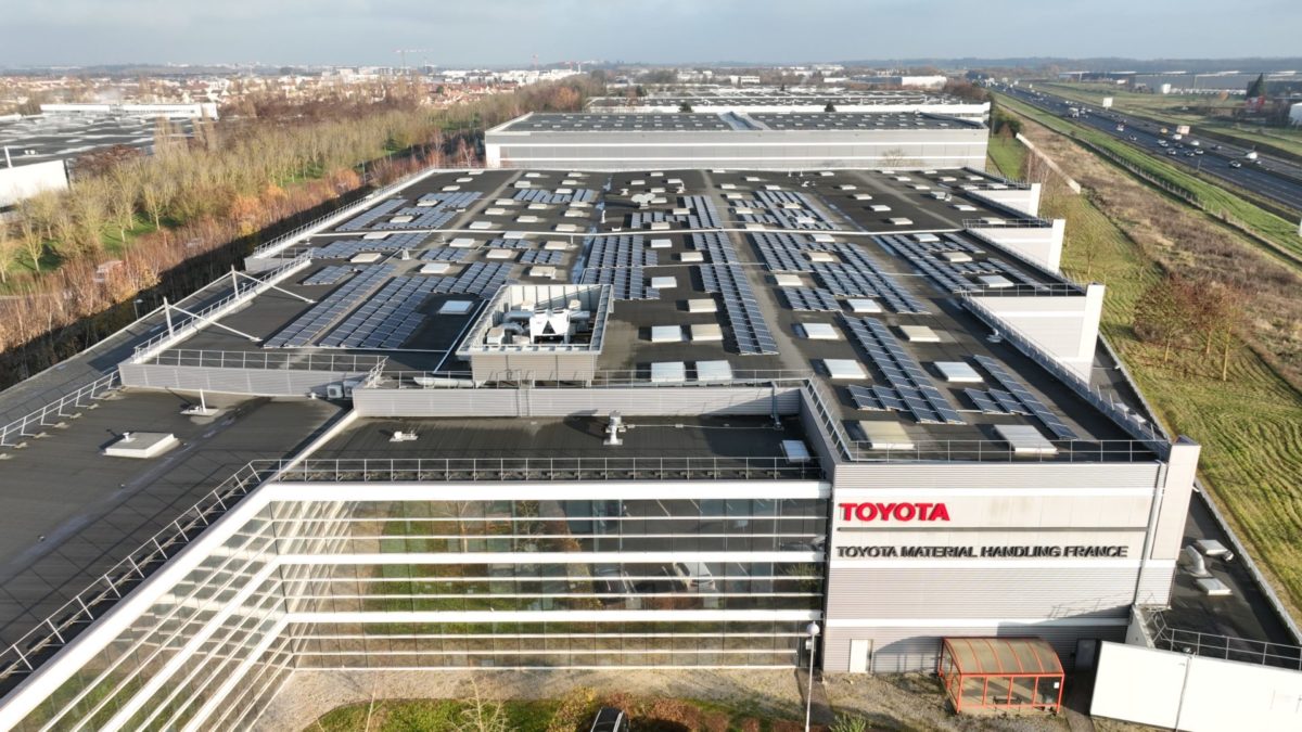 découvrez le potentiel des systèmes photovoltaïques avec le pv 300 kwc, une solution idéale pour optimiser votre production d'énergie solaire. avec une capacité de 300 kilowatts-crête, ce système vous offre une efficacité maximale et contribue à réduire votre empreinte carbone tout en générant des économies sur vos factures d'électricité.